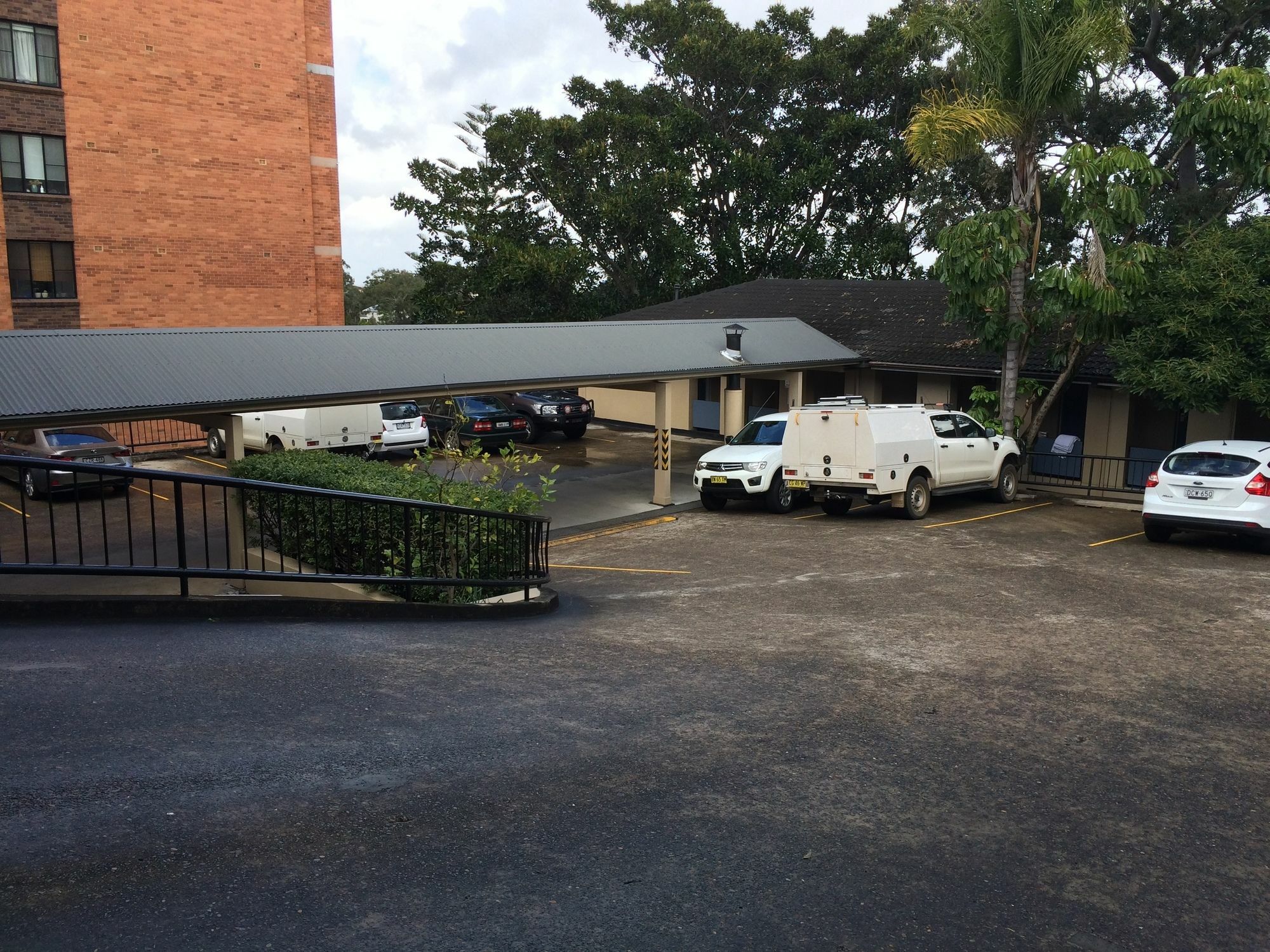 Twin Towers Inn Sydney Exterior photo